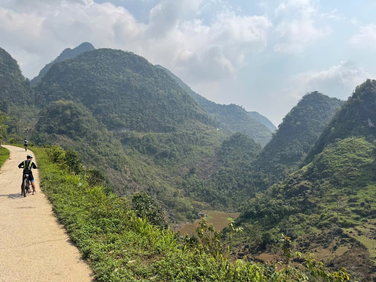 10-Day Ha Giang Loop & Hoang Su Phi Cycling Adventure